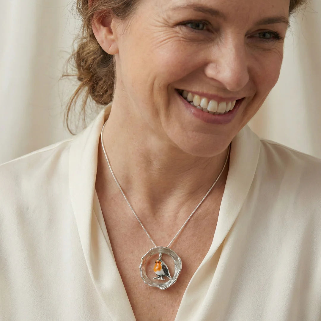Robin Embrace Necklace