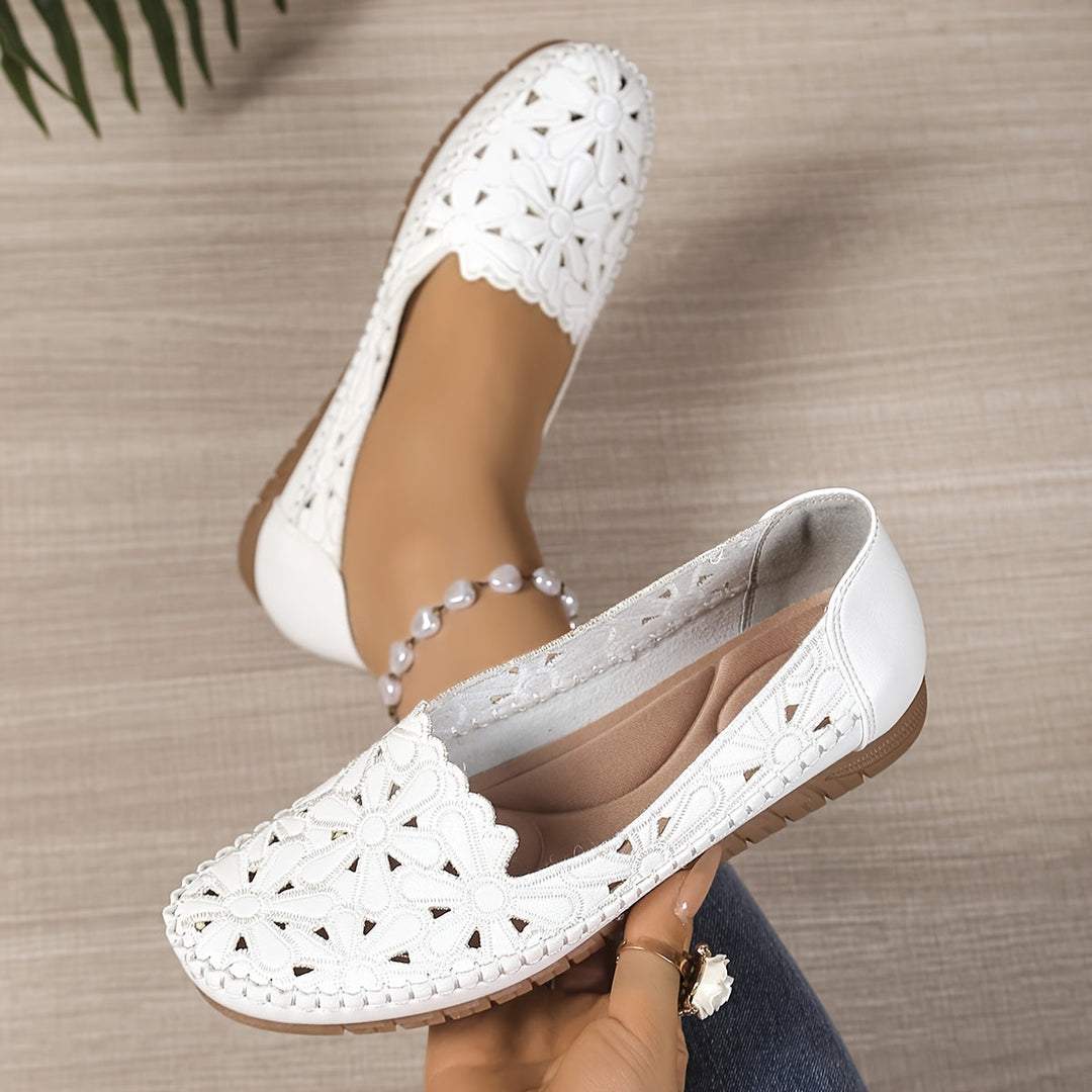 NOVAE | Comfortable, fashionable orthopaedic shoes with cut-outs