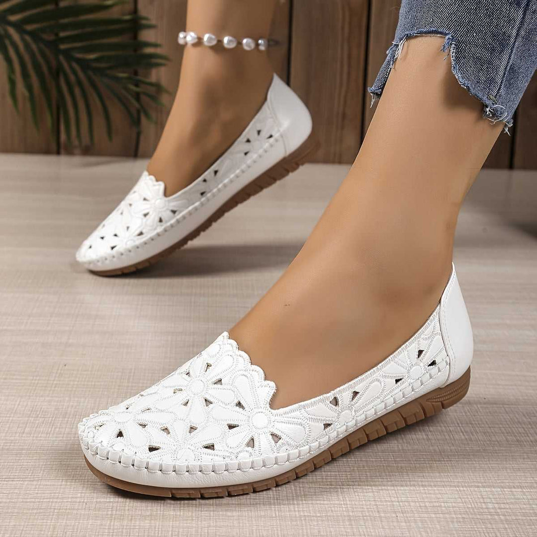 NOVAE | Comfortable, fashionable orthopaedic shoes with cut-outs
