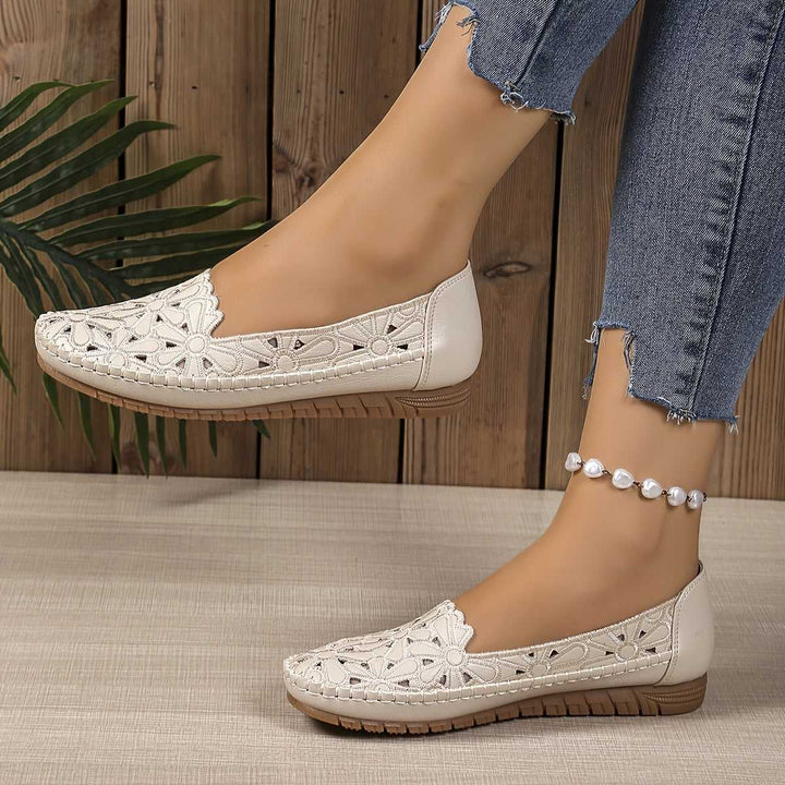 NOVAE | Comfortable, fashionable orthopaedic shoes with cut-outs
