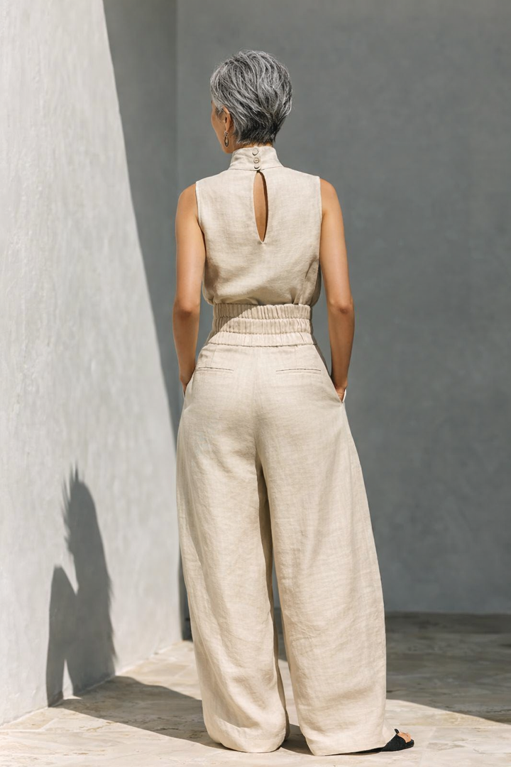 Elara | Minimal Set