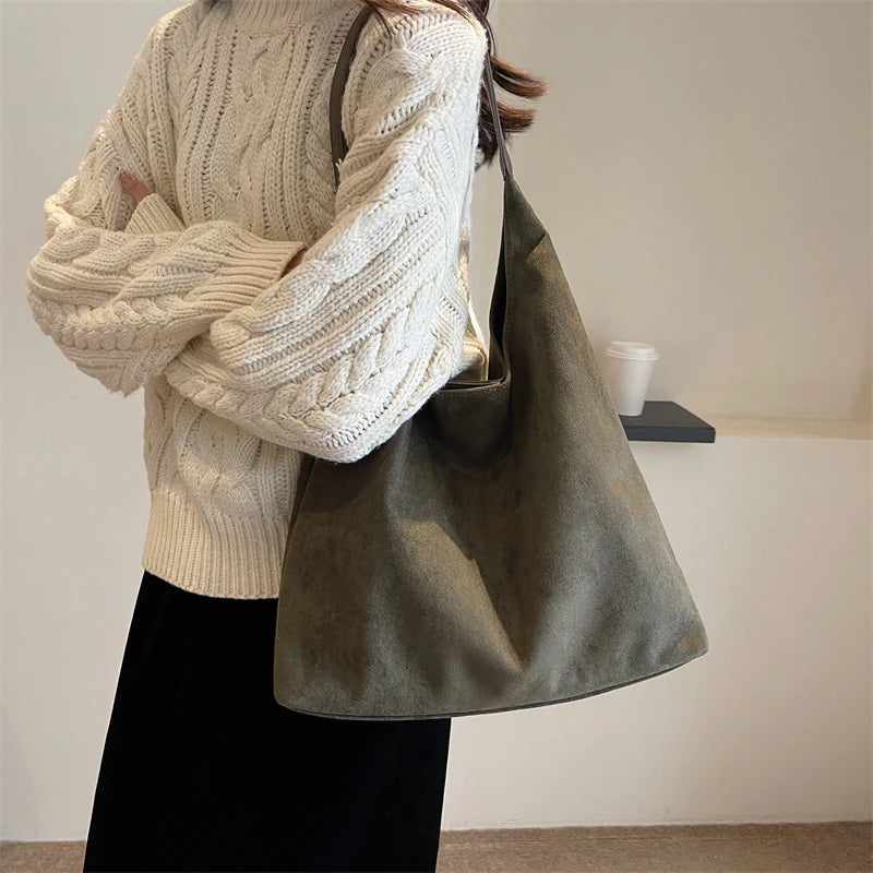 Elara | Everyday Hobo