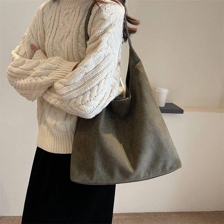 Elara | Everyday Hobo