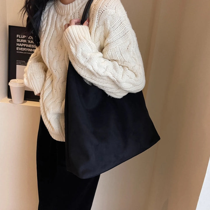 Elara | Everyday Hobo
