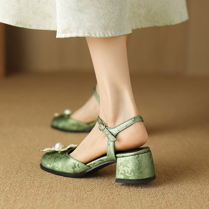 Lessa Slingback Pumps