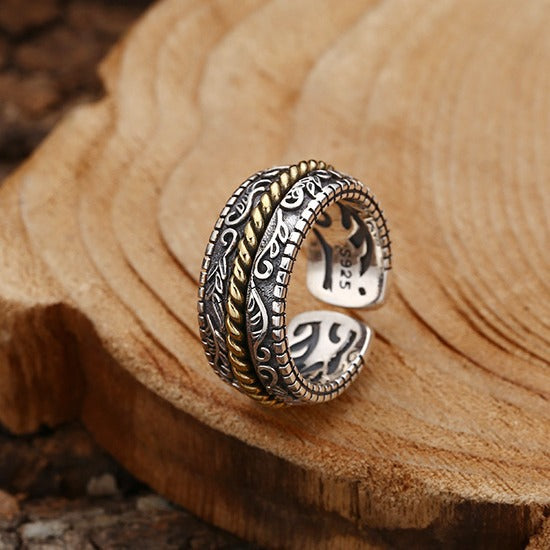 Crislo Silver Ring