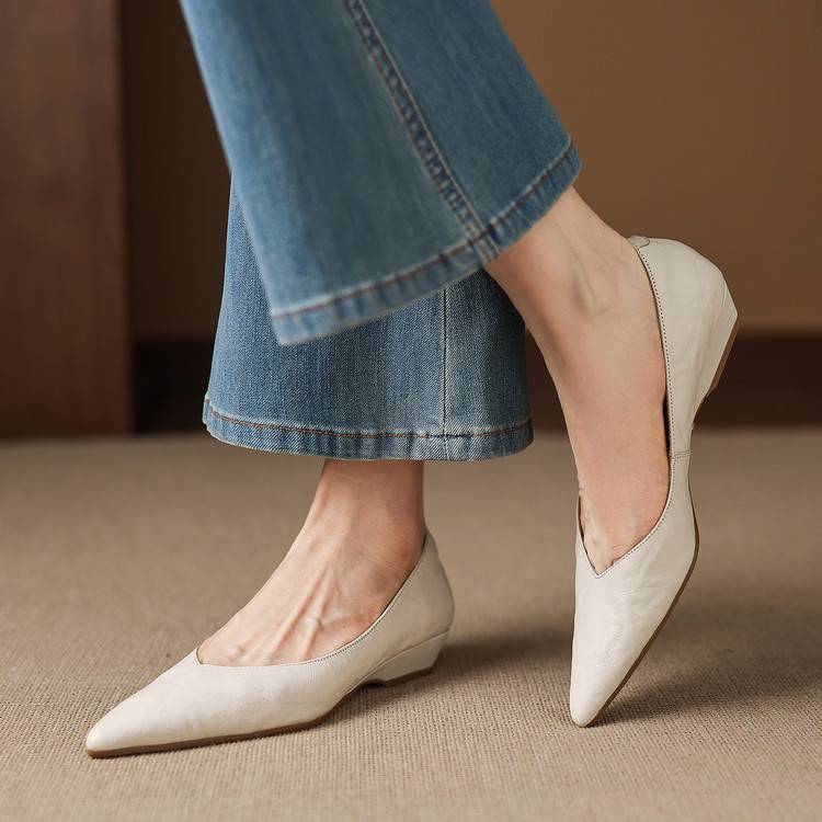 Emry Genuine Leather Pumps
