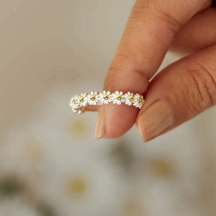 Garden Bloom Daisy Ring