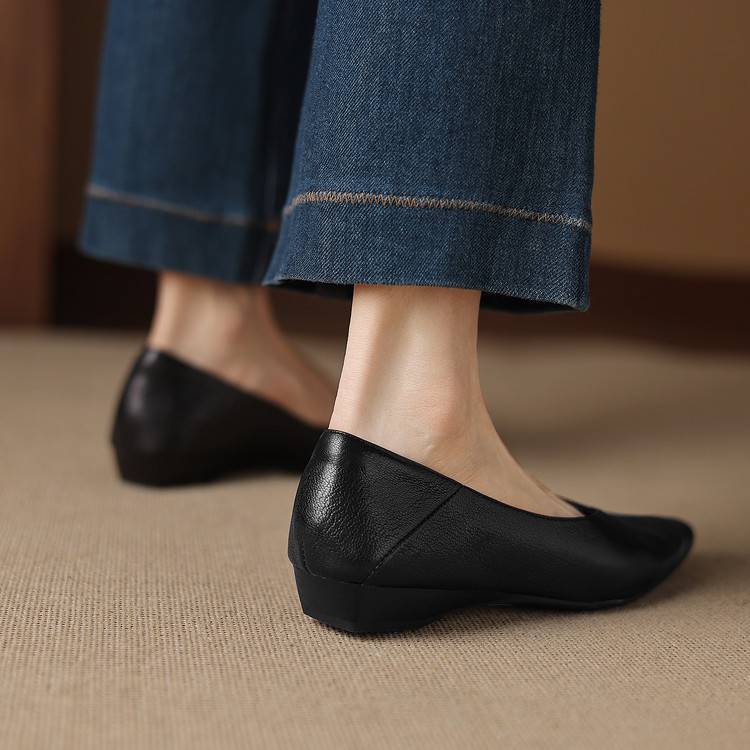 Darsi Genuine Leather Flats