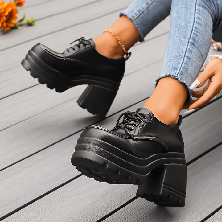 Erla Platform Shoes