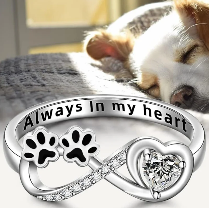 Paw Print Infinity Ring – A Symbol of Eternal Love