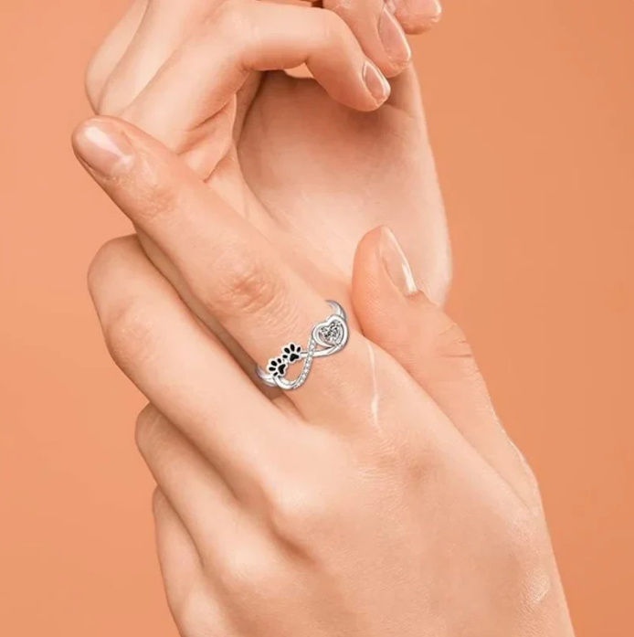 Paw Print Infinity Ring – A Symbol of Eternal Love