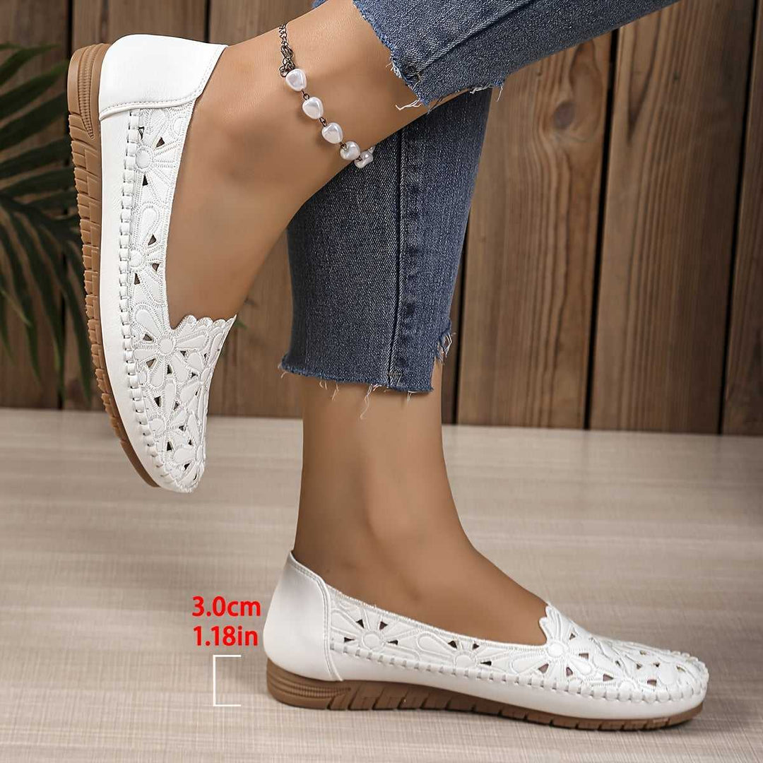 NOVAE | Comfortable, fashionable orthopaedic shoes with cut-outs