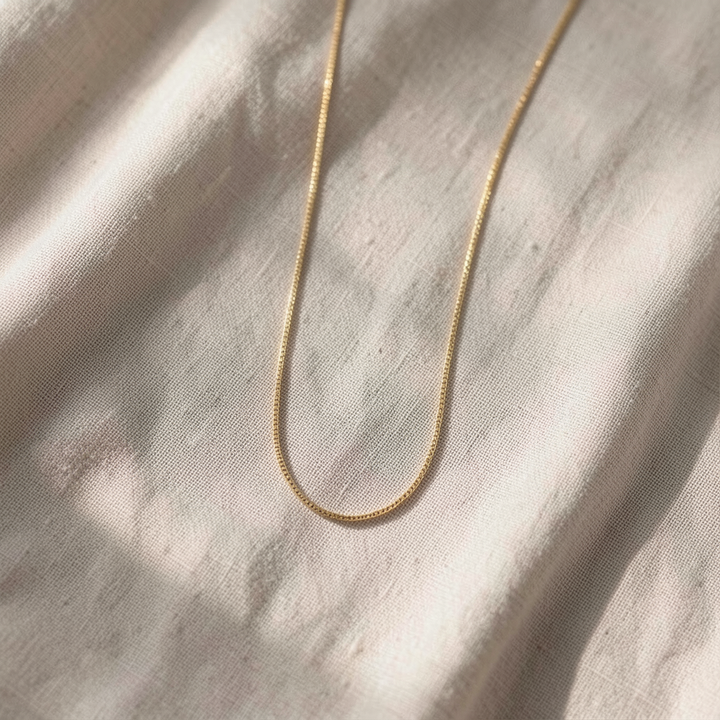 Bodega Box Necklace | Gold